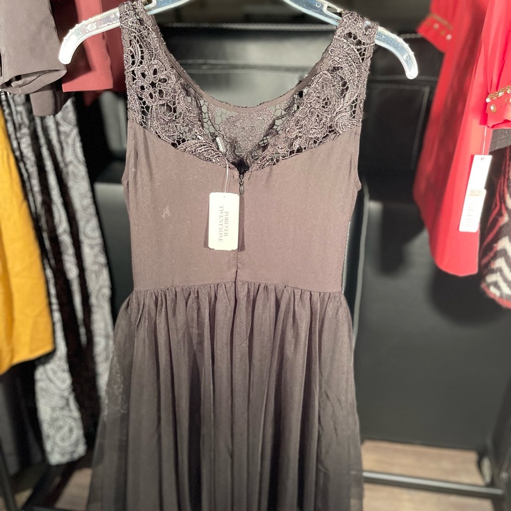 🛑 Forever 21 Black Lace Midi Dress